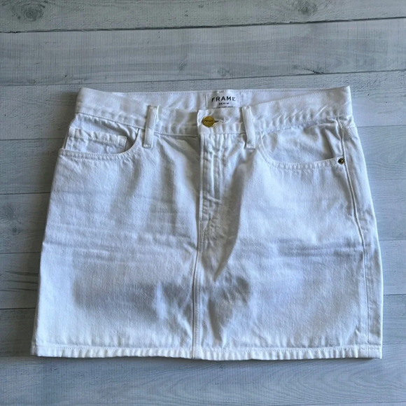 FRAME White Denim Mini Skirt Size 26 - Picture 1 of 5
